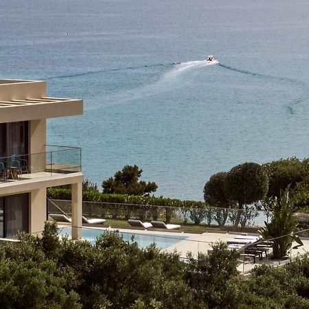 Uparati Villa - Hilltop Sea View Retreat ซีลีวี ภายนอก รูปภาพ